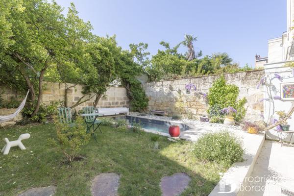 Bordeaux centre, Magnifique maison en pierre 163 m² avec jardin, piscine