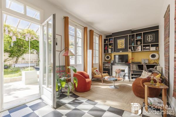 Bordeaux centre, Magnifique maison en pierre 163 m² avec jardin, piscine