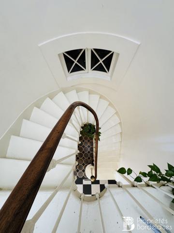 Bordeaux centre, Magnifique maison en pierre 163 m² avec jardin, piscine