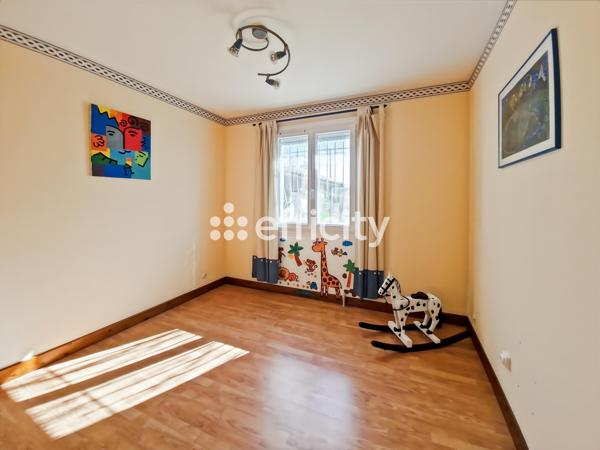 Maison 7 pièces - 138 m²