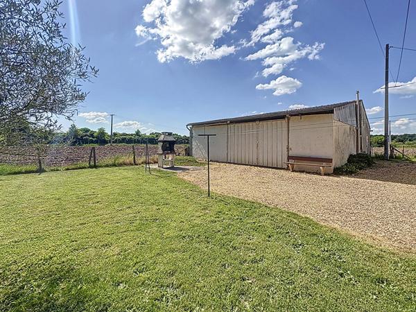 Longué-Jumelles - Maison de charme avec dépendance sur un magnifique terrain paysagé de 2 406 m²