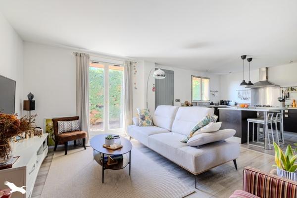 Maison à vendre 272 896 € Saint-Loubès 4 p 90 m² DPE D