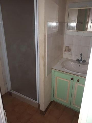 ST PRIVAT maison de village de Type 2 bis