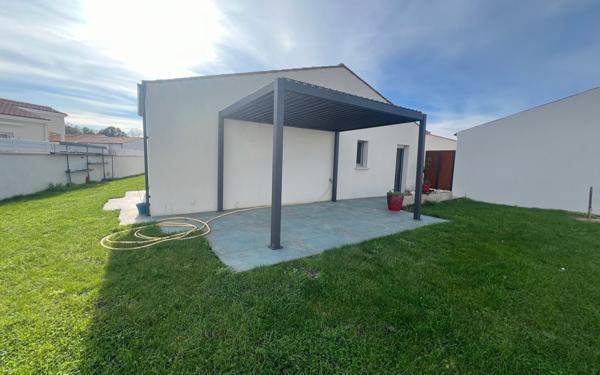 Maison à vendre    3 pièces • 92,79 m2 Semussac