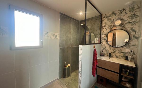 Maison à vendre    3 pièces • 92,79 m2 Semussac