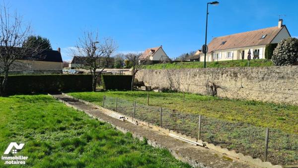 Maison de maître à vendre Loué dans la Sarthe (72), proche des écoles, comprenant :