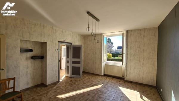 Maison de maître à vendre Loué dans la Sarthe (72), proche des écoles, comprenant :