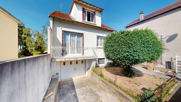 Vente                                                      Maison
                        
                     6 pièces                      93 m2                     à Dugny