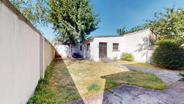 Vente                                                      Maison
                        
                     6 pièces                      93 m2                     à Dugny