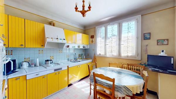 Vente                                                      Maison
                        
                     6 pièces                      93 m2                     à Dugny