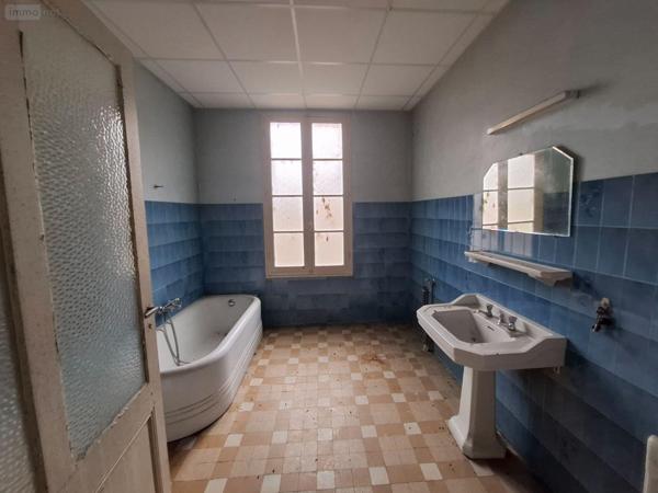 Immeuble de rapport à vendre à Sarlat-la-Canéda en Dordogne (24200), ref : 18113/120