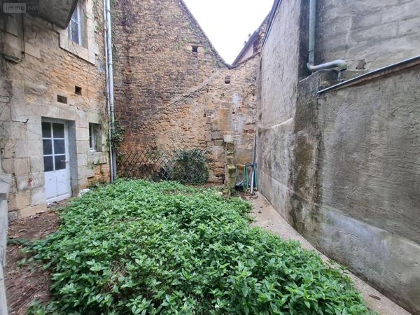 Immeuble de rapport à vendre à Sarlat-la-Canéda en Dordogne (24200), ref : 18113/120