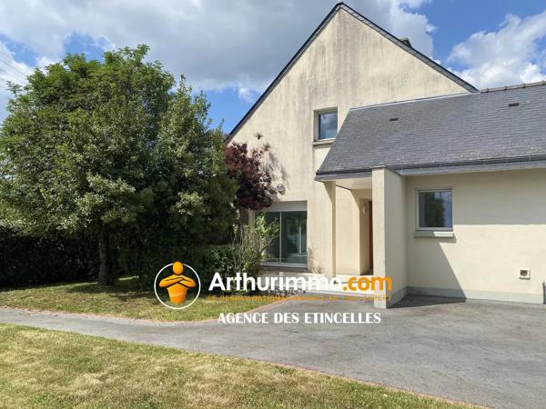 Location                                                      Maison
                        
                     5 pièces                      135 m2                     à Martigné-Ferchaud