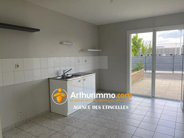 Location                                                      Maison
                        
                     5 pièces                      135 m2                     à Martigné-Ferchaud