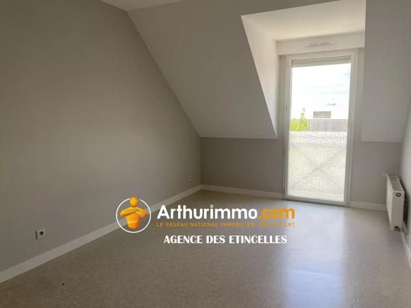 Location                                                      Maison
                        
                     5 pièces                      135 m2                     à Martigné-Ferchaud