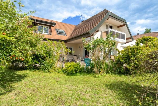 Vétraz-Monthoux – Élégante propriété au calme, avec vue dégagée Salève et Jura, emplacement privilégié