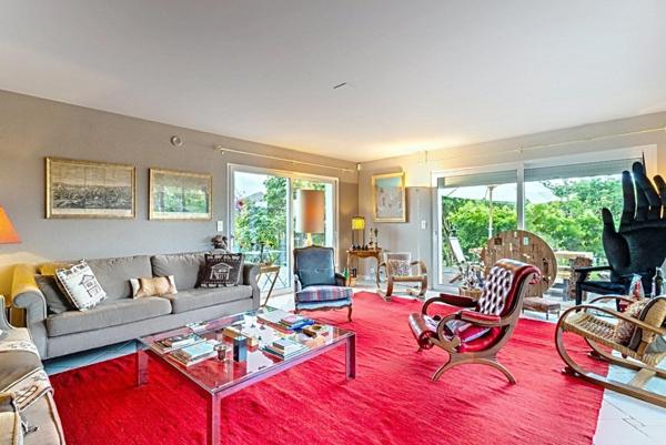 Vétraz-Monthoux – Élégante propriété au calme, avec vue dégagée Salève et Jura, emplacement privilégié