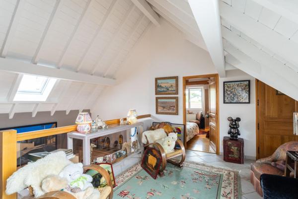 Vétraz-Monthoux – Élégante propriété au calme, avec vue dégagée Salève et Jura, emplacement privilégié