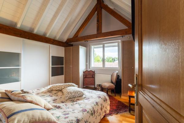 Vétraz-Monthoux – Élégante propriété au calme, avec vue dégagée Salève et Jura, emplacement privilégié