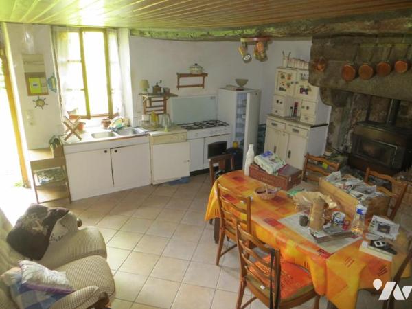EN EXCLUSIVITE, UNE MAISON EN PIERRE à NOUES DE SIENNE