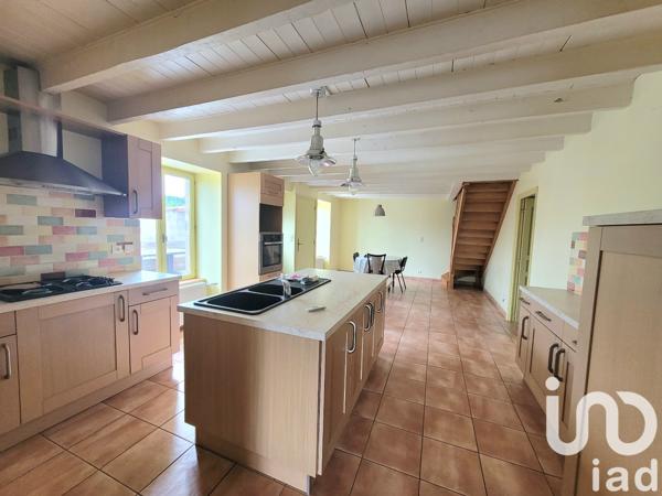 Maison à vendre 6 pièces 203 m² Saint-Just-en-Chevalet