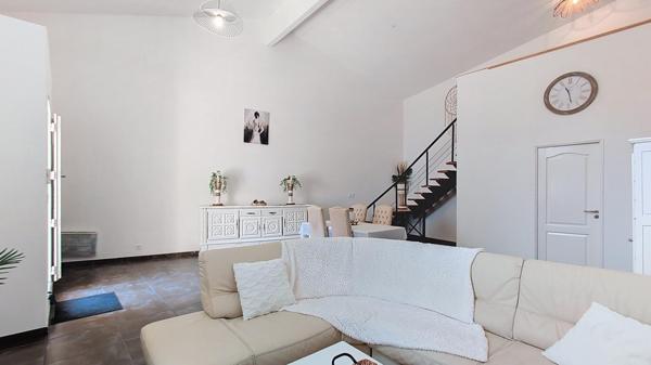 LISTRAC-MÉDOC (33480)– MAISON DE VILLE DE CARACTÈRE 4 PIÈCES, 3 CHAMBRES, 120 M² (SANS JARDIN)