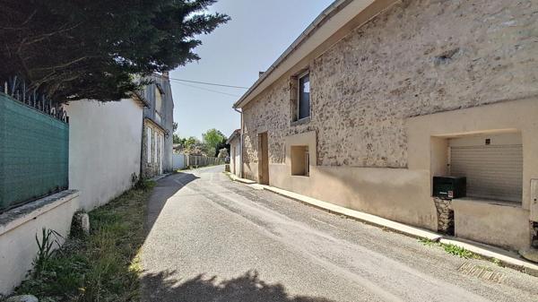 LISTRAC-MÉDOC (33480)– MAISON DE VILLE DE CARACTÈRE 4 PIÈCES, 3 CHAMBRES, 120 M² (SANS JARDIN)