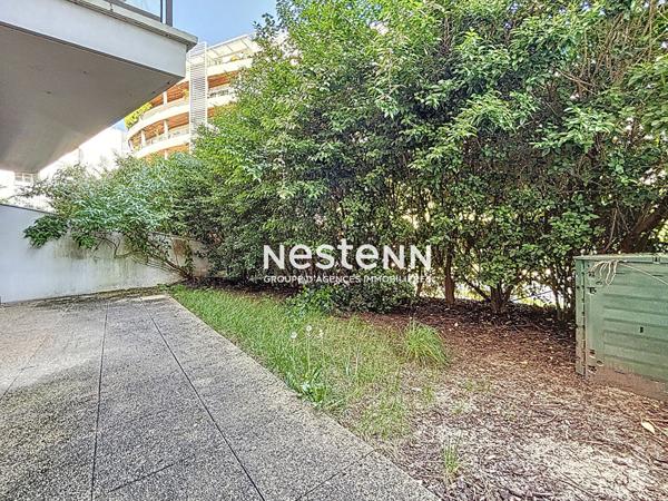 ISSY LES MOULINEAUX - FORT D'ISSY - Vente appartement 2 pièces de 49,30 m² avec terrasse et jardin de 46,90 m²