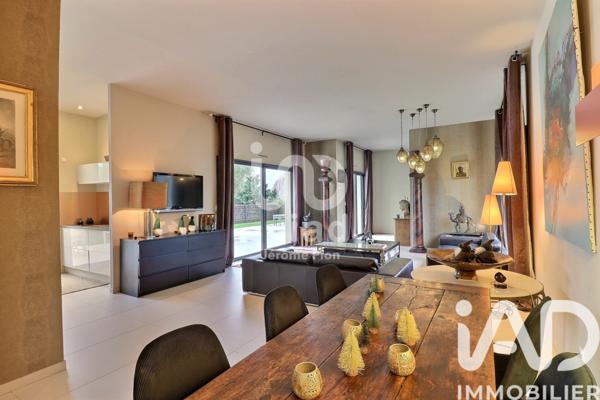 Maison à vendre 7 pièces 150 m² Saint-Cyr-sur-Loire