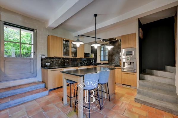 Aix-en-Provence, Maison 7 Chambres -  350 m² à vendre