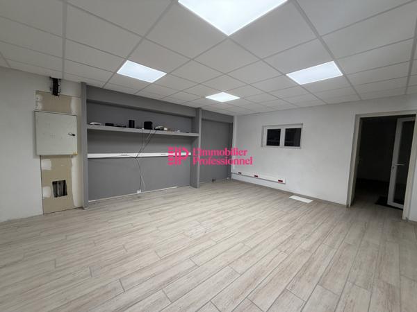 Local d'activité - 885 m² - Caudan zone de Kerpont