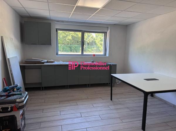 Local d'activité - 885 m² - Caudan zone de Kerpont