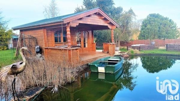 Demeure 10 pièces de 220 m² à Fontenay-le-Comte (85200)