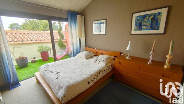 Demeure 10 pièces de 220 m² à Fontenay-le-Comte (85200)