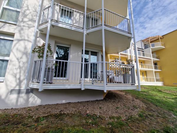 T2 avec balcon vue sur Loire et parc boisé