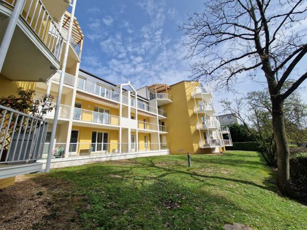 T2 avec balcon vue sur Loire et parc boisé