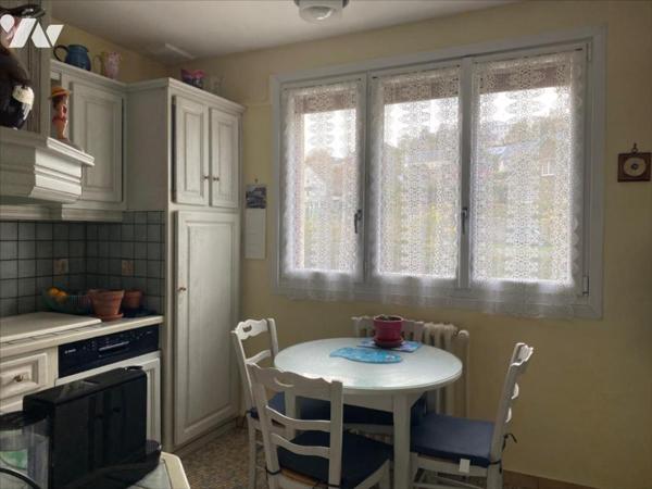 Proximité centre ville, maison avec beau terrain