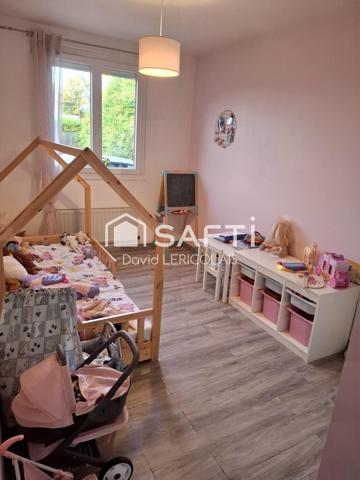 BELLE MAISON DE PLAIN PIED AVEC GRAND TERRAIN