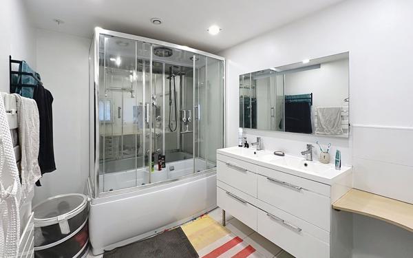 Appartement à louer    2 pièces • 63,72 m2 Avignon