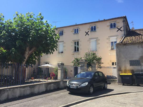 A LOUER A SAINTE BAZEILLE APPARTEMENT  TERRASSE TYPE 3