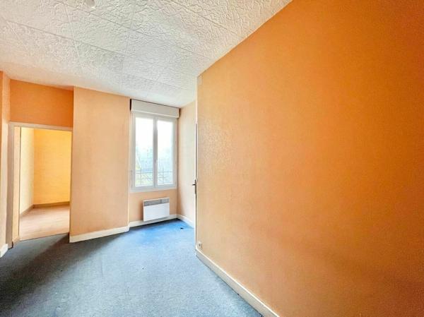 Immeuble à vendre    11 pièces •  Pauillac