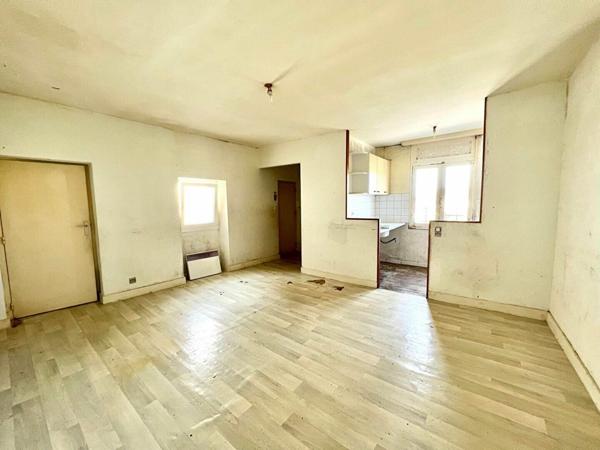 Immeuble à vendre    11 pièces •  Pauillac