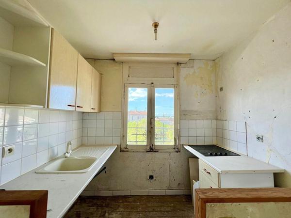 Immeuble à vendre    11 pièces •  Pauillac