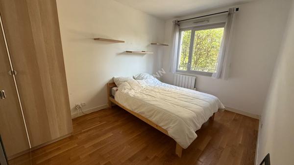 Appartement T2 Villeurbanne proche Grand clément, loggia,cuisine US équipée, copropriété récente, possibilité garage.