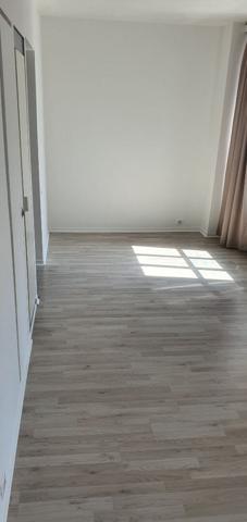 Appartement PARIS 15ème - 1 pièce - 37,19 m²