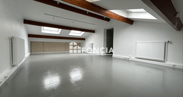 Location Local commercial 5 pièces 67.11 m² - Chatou 78400