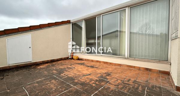 Location Local commercial 5 pièces 67.11 m² - Chatou 78400