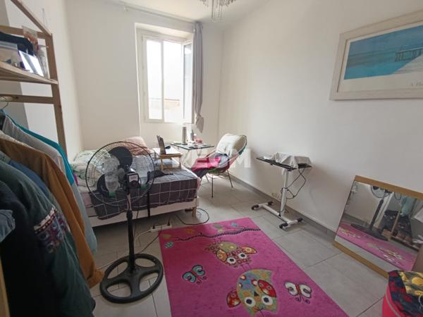 Marseille (13002) Appartement T3 traversant– Loué en colocation – Quartier Grands Carmes