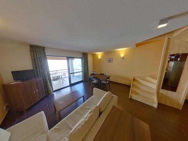 TYPE 3 EN DUPLEX - TERRASSE - PARKING PRIVATIF COUVERT