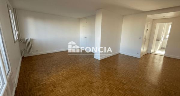 Location Appartement 3 pièces 69.02 m² - Paris 75015